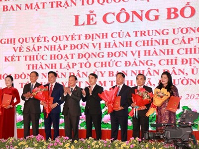 Công bố các Nghị quyết, Quyết định về sáp nhập đơn vị hành chính tỉnh Khánh Hoà (mới)