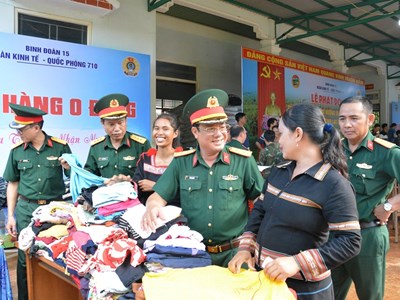 Đưa yêu thương về vùng biên Ia Mơ