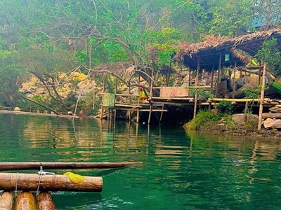 Người đàn ông bị đuối nước khi tắm suối tại một điểm du lịch tự phát