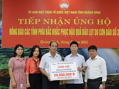Quảng Bình tiếp nhận 40 tỉ đồng ủng hộ đồng bào miền Bắc