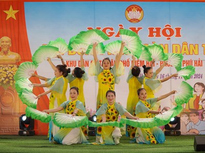 Rộn ràng Ngày hội Đại đoàn kết ở TDP Diêm Hải