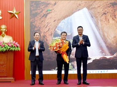 Ông Trần Phong được bầu giữ chức Phó Bí thư Tỉnh ủy Quảng Bình