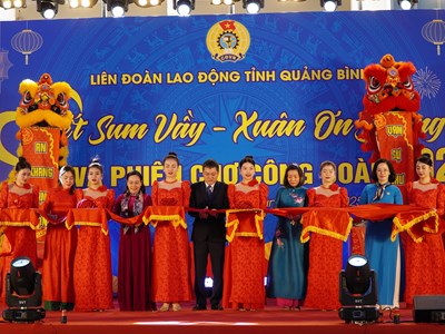 Chương trình ‘Tết sum vầy - Xuân ơn Đảng’ hỗ trợ người lao động gần 4,5 tỉ đồng