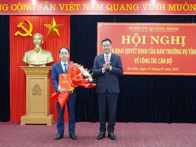 Ông Phan Mạnh Hùng giữ chức Bí thư Thị ủy Ba Đồn