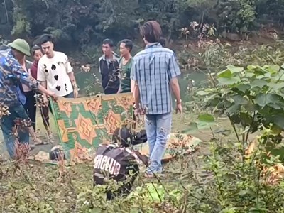 Trượt chân khi lội qua khe, 2 thanh niên bị đuối nước thương tâm 