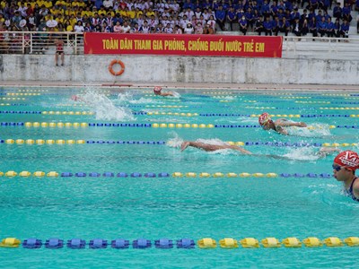Quảng Bình phát động toàn dân tập luyện môn bơi, phòng chống đuối nước