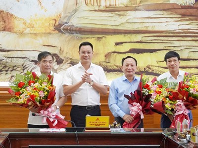 23 cán bộ chủ chốt nghỉ hưu trước thời điểm sáp nhập tỉnh Quảng Trị mới