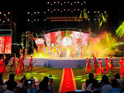 Khai hội đền thờ Nguyễn Cảnh Hoan và đón nhận Di sản phi vật thể quốc gia