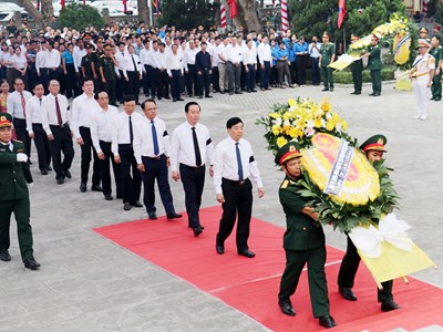 Lễ truy điệu và an táng hài cốt liệt sĩ quân tình nguyện và chuyên gia hy sinh tại Lào
