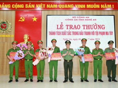 Triệt phá thành công đường dây ma túy “khủng”, thu giữ 27 bánh heroin