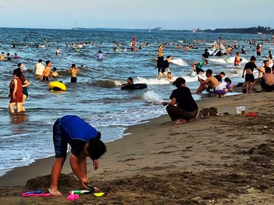 Cảnh báo lừa tiền đặt cọc du khách ở Cửa Lò