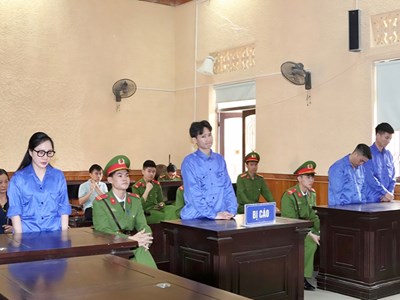 Nhóm mua bán người sang đặc khu Tam Giác Vàng lĩnh án tù