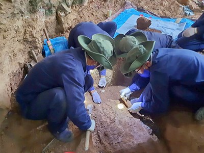 Tìm kiếm, quy tập 65 hài cốt liệt sĩ hy sinh trên đất bạn Lào