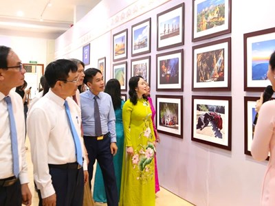 Hơn 200 tác phẩm ảnh đặc sắc hội tụ tại Triển lãm “Đất nước, con người ASEAN”