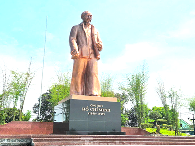 Sẵn sàng cho Lễ hội Làng Sen kỷ niệm sinh nhật Bác