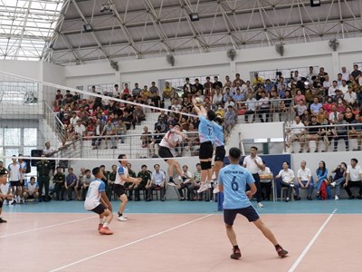 Hơn 300 vận động viên tranh tài tại Hội thi Thể thao Lễ hội Làng Sen