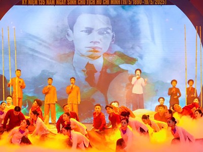 Sôi nổi hội diễn “Tiếng hát Làng Sen” toàn quốc 2025