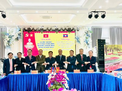 Thắt chặt hợp tác, gắn kết tình hữu nghị Việt - Lào nơi biên giới