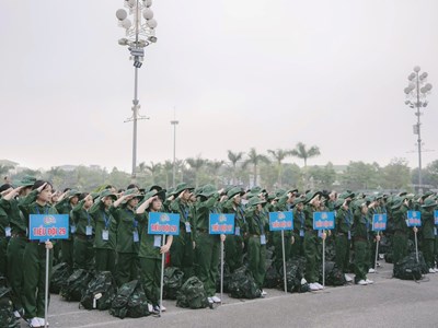 Hơn 400 “chiến sĩ nhí” xuất quân chương trình “Học kỳ trong Quân đội” 