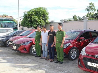 Khởi tố hai đối tượng lừa đảo hơn 5 tỉ đồng bằng chiêu thức thuê ô tô rồi đi cầm cố