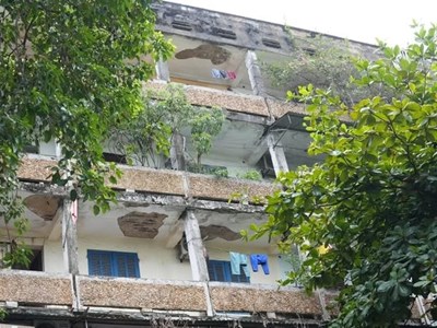 Di dời hơn 1.300 cư dân khỏi chung cư cũ để tránh bão số 5