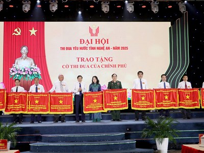 Tôn vinh, giao lưu các điển hình thi đua yêu nước Nghệ An năm 2025