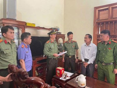 Khởi tố, bắt tạm giam đối tượng tuyên truyền chống Nhà nước