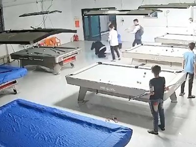 Nam sinh bị nhóm bạn đánh hội đồng trong quán bida, phải nhập viện cấp cứu