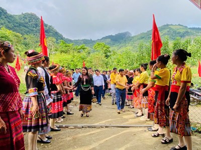 Gắn kết tình làng nghĩa xóm trong Ngày hội Đại đoàn kết