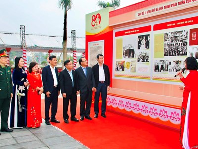 Triển lãm ảnh kỷ niệm 80 năm Quốc hội Việt Nam tại Nghệ An