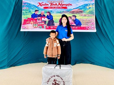 Cô giáo dân tộc Ơ Đu 24 tuổi ứng cử đại biểu Quốc hội