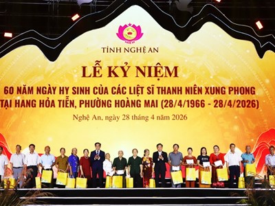 Khúc tráng ca bất tử “Lửa thiêng trong đá” tưởng niệm 60 năm ngày 33 TNXP hy sinh tại hang Hỏa Tiễn 