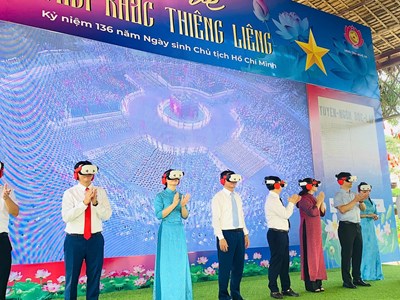 Trải nghiệm thực tế ảo VR “Trở về thời khắc thiêng liêng” tại Khu Di tích Kim Liên