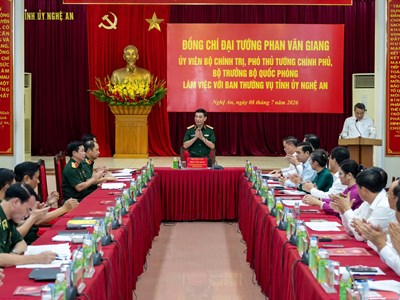Đại tướng Phan Văn Giang: Nghệ An gắn phát triển kinh tế với củng cố quốc phòng