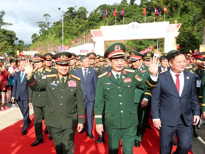 Vun đắp tình đoàn kết, giao lưu hữu nghị giữa Việt Nam và Lào