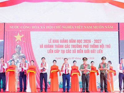 Hơn 14.000 học sinh vùng biên Nghệ An khai giảng trong những trường nội trú mới