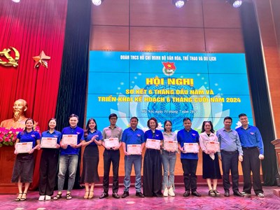 Phát huy phương châm “cán bộ Đoàn làm văn hóa”, “cán bộ văn hóa làm Đoàn”