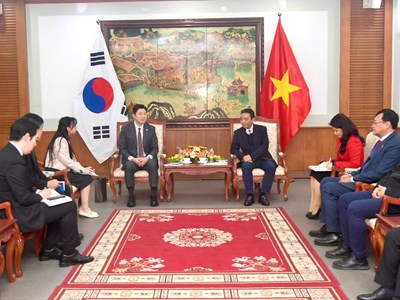 Hợp tác phát triển môn bắn súng