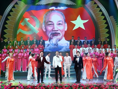“Quà tháng 5 dâng Người” sẽ là hành trình đầy cảm xúc