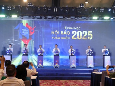 Nhìn lại hành trình 100 năm báo chí cách mạng đồng hành cùng vận mệnh dân tộc