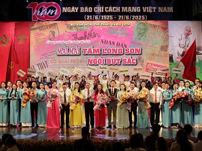Tự hào trang sử vàng 100 năm báo chí cách mạng
