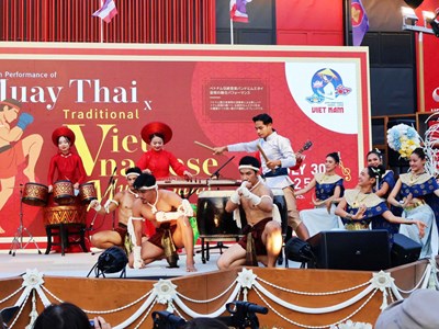 Âm nhạc truyền thống Việt Nam hòa quyện cùng Muay Thái tại EXPO 2025