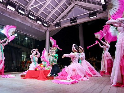 Khi nghệ thuật trở thành “sứ giả” kết nối