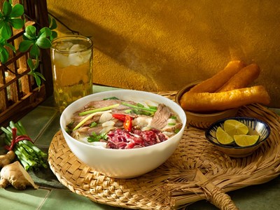 Từ gánh phở rong đến thương hiệu 70 năm tuổi