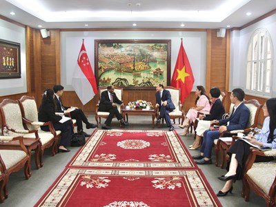 Tăng cường hợp tác phát triển công nghiệp văn hóa, thể thao và du lịch