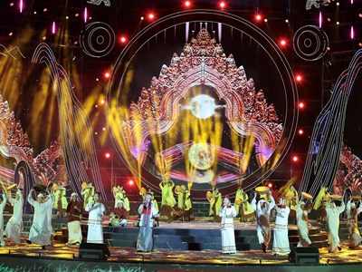 Phát triển văn hoá, con người làm nền tảng và động lực cho phát triển bền vững đất nước