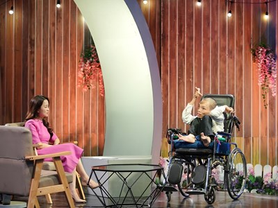 Người gieo hy vọng qua không gian đọc