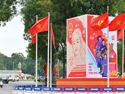 Phố phường Hà Nội rực rỡ những ngày trước thềm bầu cử