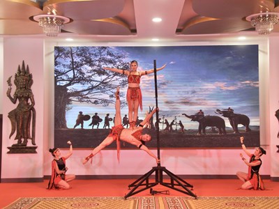 Xiếc Việt thăng hoa cùng sắc màu văn hóa dân tộc tại Siem Reap