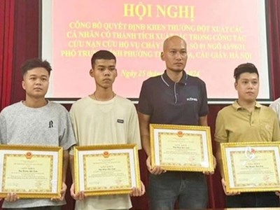 Thủ tướng gửi thư khen hành động dũng cảm cứu nạn nhân mắc kẹt trong đám cháy ở phố Trung Kính